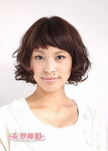 波波头烫发视频,轻松打造时尚潮流发型