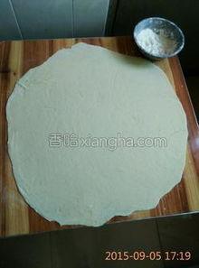 河南大饼的做法视频,传统美味，一饼在手，温暖满心